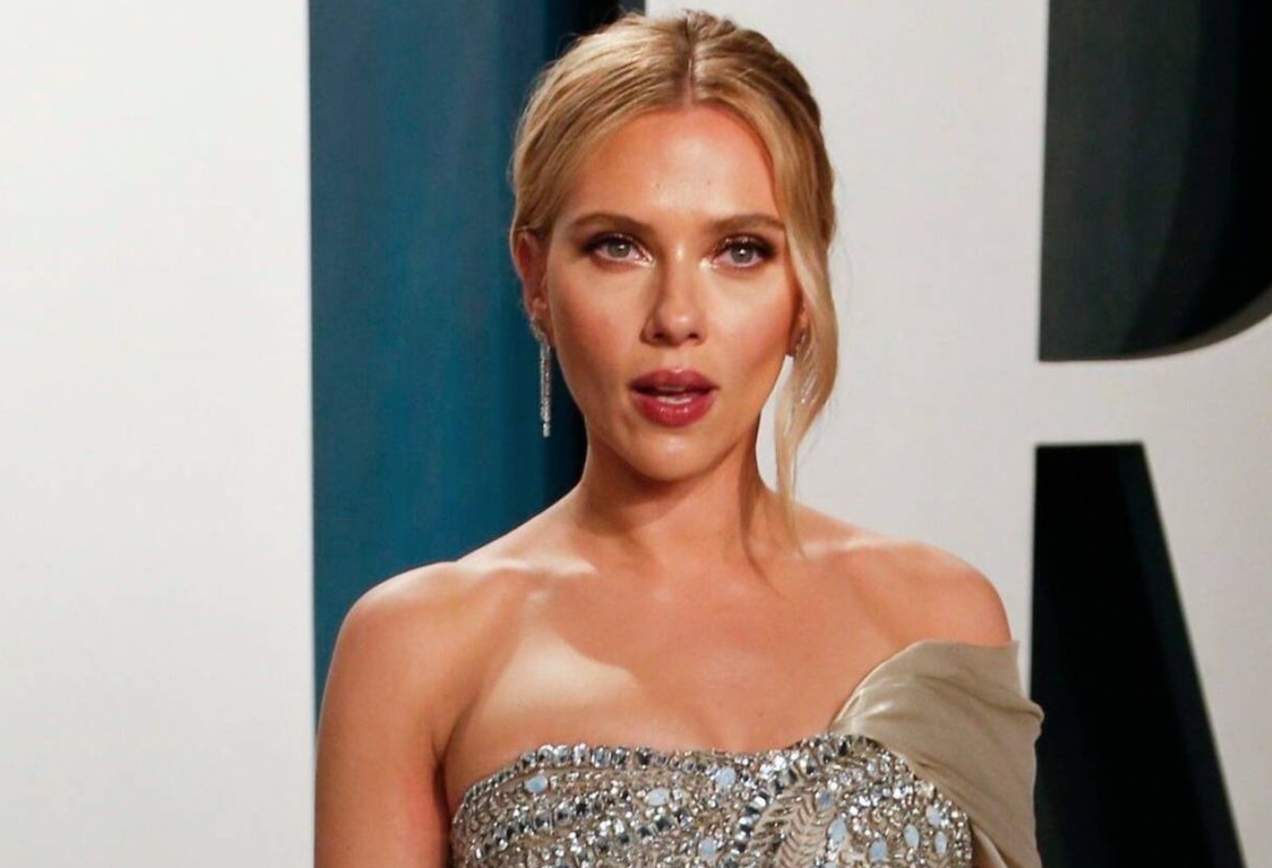 OpenAI retira a ‘Sky’ de su IA tras la queja de la actriz Scarlett Johansson